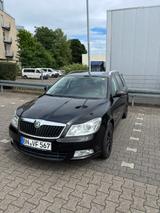 Skoda Octavia Combi 1.6 TDI DSG | Zahnriemen neu |