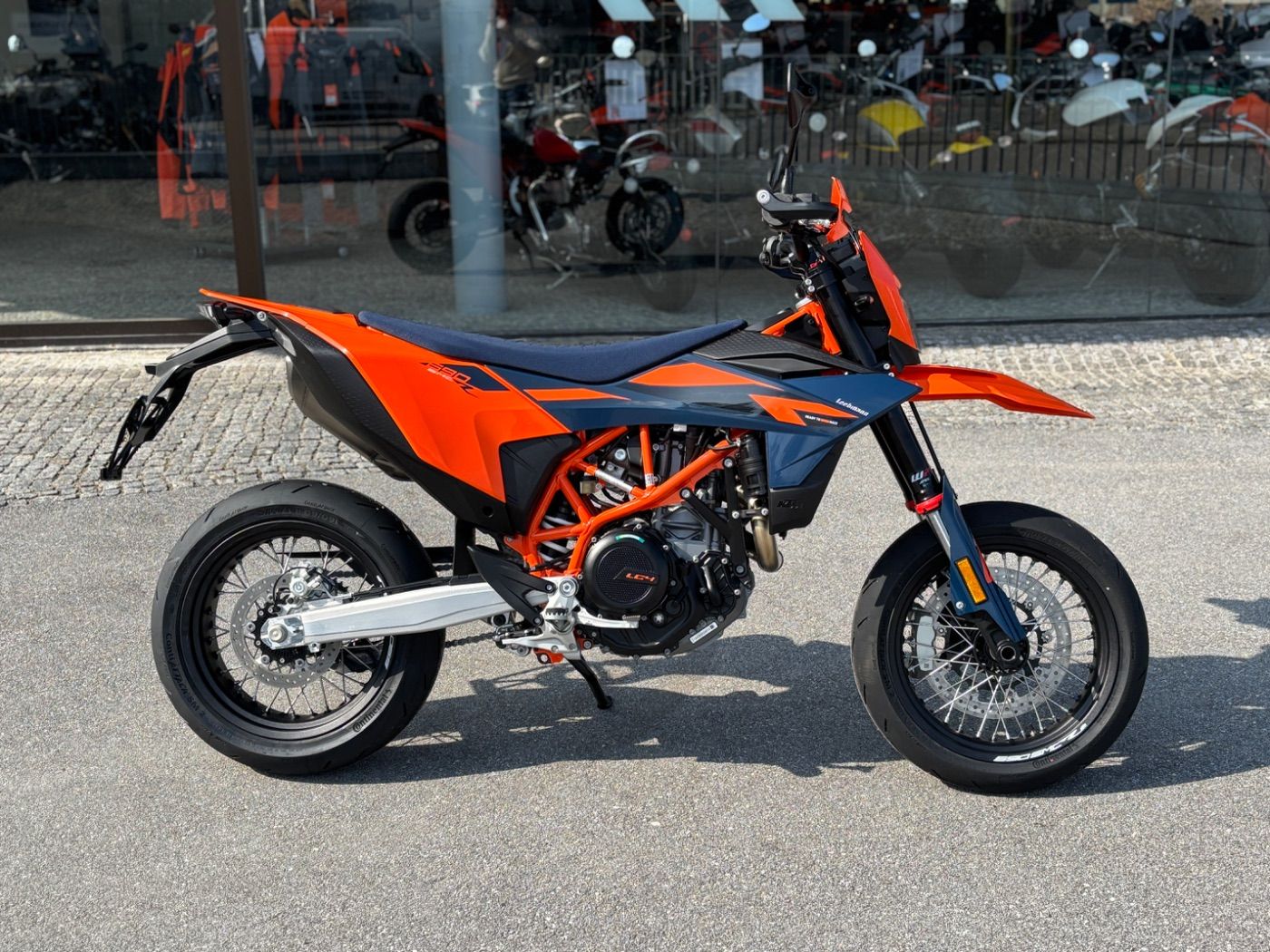 Fahrzeugabbildung KTM 690 SMC-R 2026
