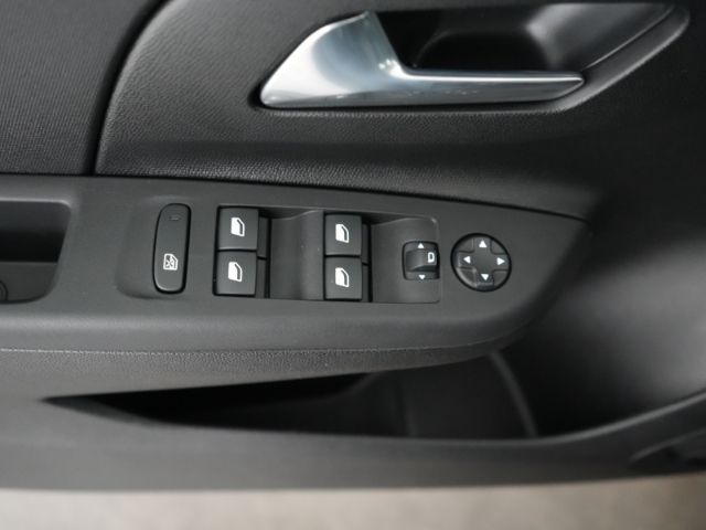 Corsa F FACELIFT EDITION+LED-SCHEINWERFER+PARKPI