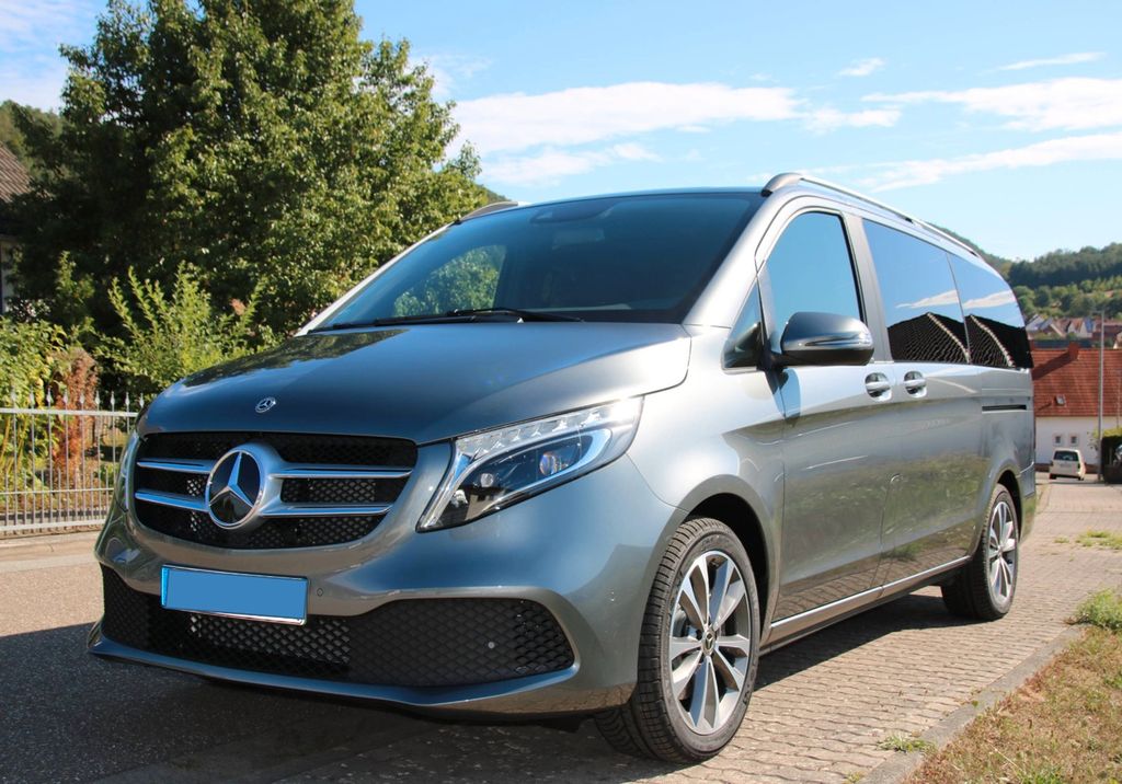 Image of Mercedes-Benz V 220