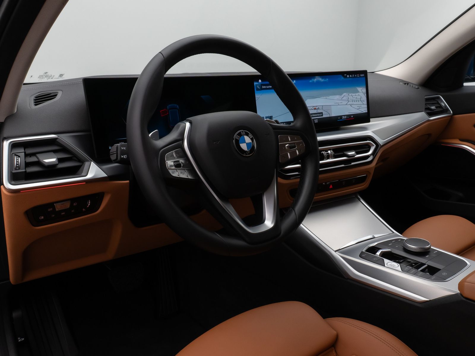 Fahrzeugabbildung BMW 320d Individual DAB HiFi Leder AHK Alarm Sport