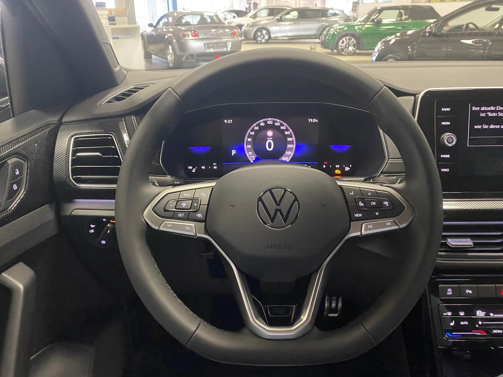 Fahrzeugabbildung Volkswagen T-Cross 1.0 TSI DSG R-Line BLACKSTYLE+MATRIX+AHK