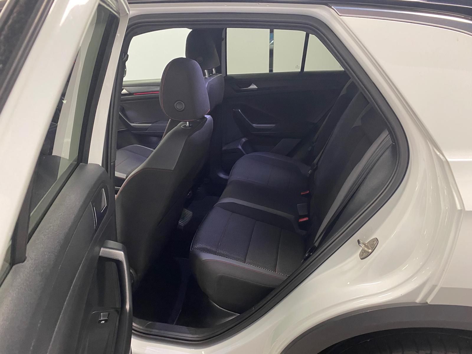 Fahrzeugabbildung Volkswagen T-Roc 1.5 16V TSI Sport R-Line+PDC+ALU+LED