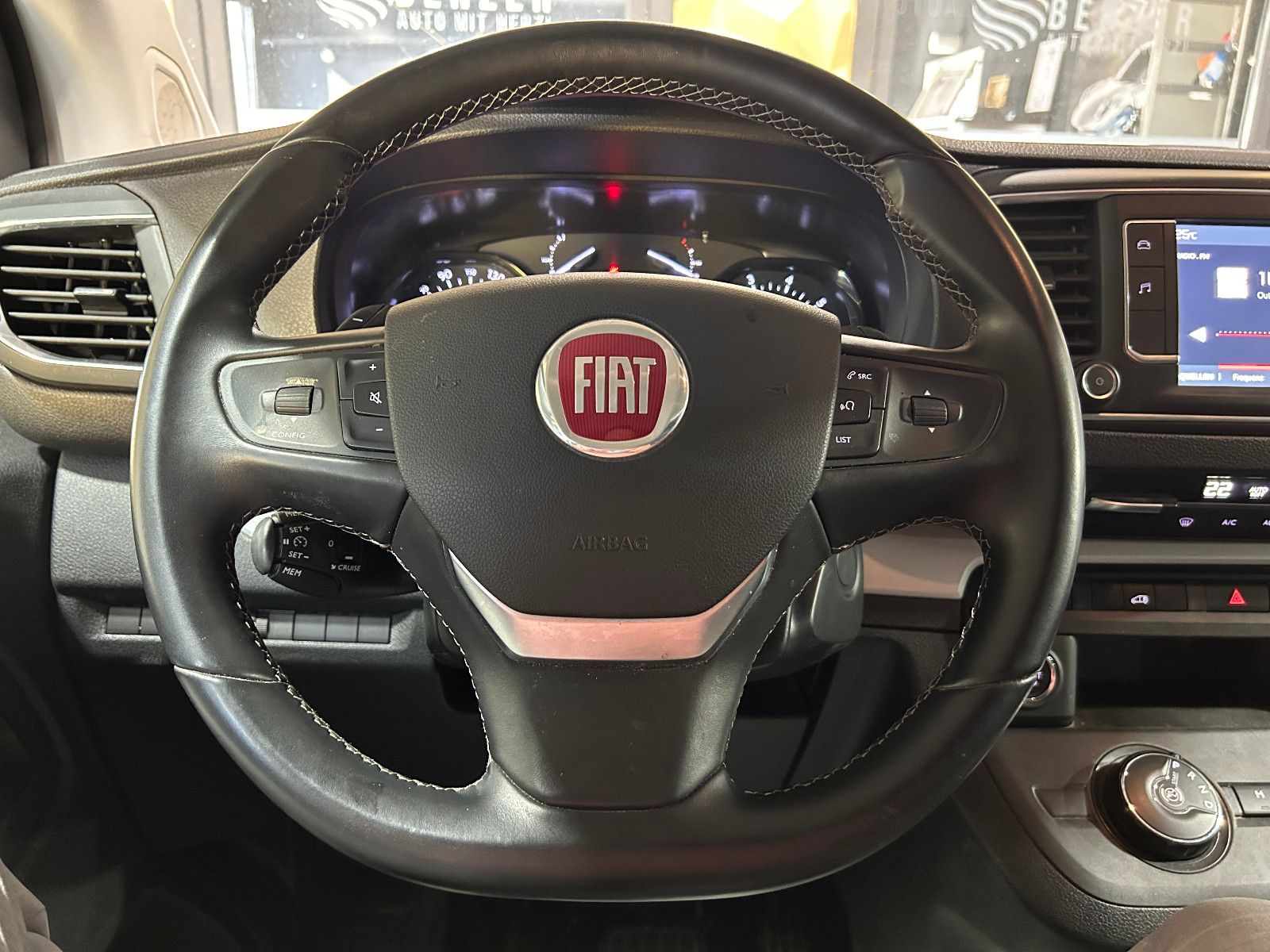 Fahrzeugabbildung Fiat Scudo L2 Basis/360°/APPLE/KLIMA/3-SITZ