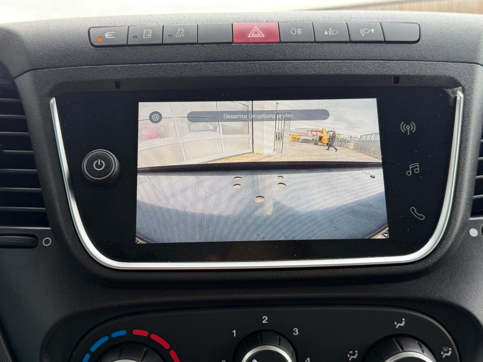 Fahrzeugabbildung Iveco Daily 35S14 A8*R3.450mm*Automatik*Kamera*2Sitze*