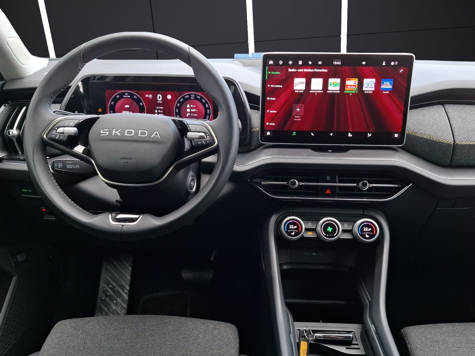 Fahrzeugabbildung SKODA Kodiaq TSI Selection DSG 4x4 7-Si Matrix AHK Nav