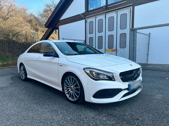 MERCEDES-BENZ Mercedes Cla 220d AMG Night TÜV NEU 