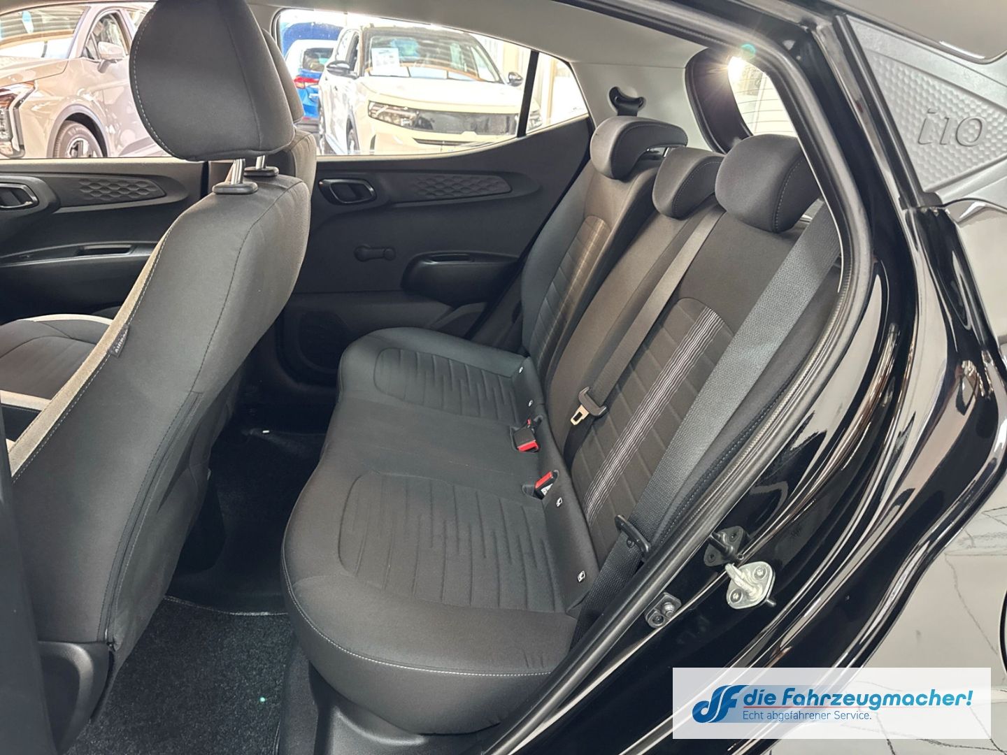 Fahrzeugabbildung Hyundai i10 Trend Navi Apple CarPlay Android Auto Musiks