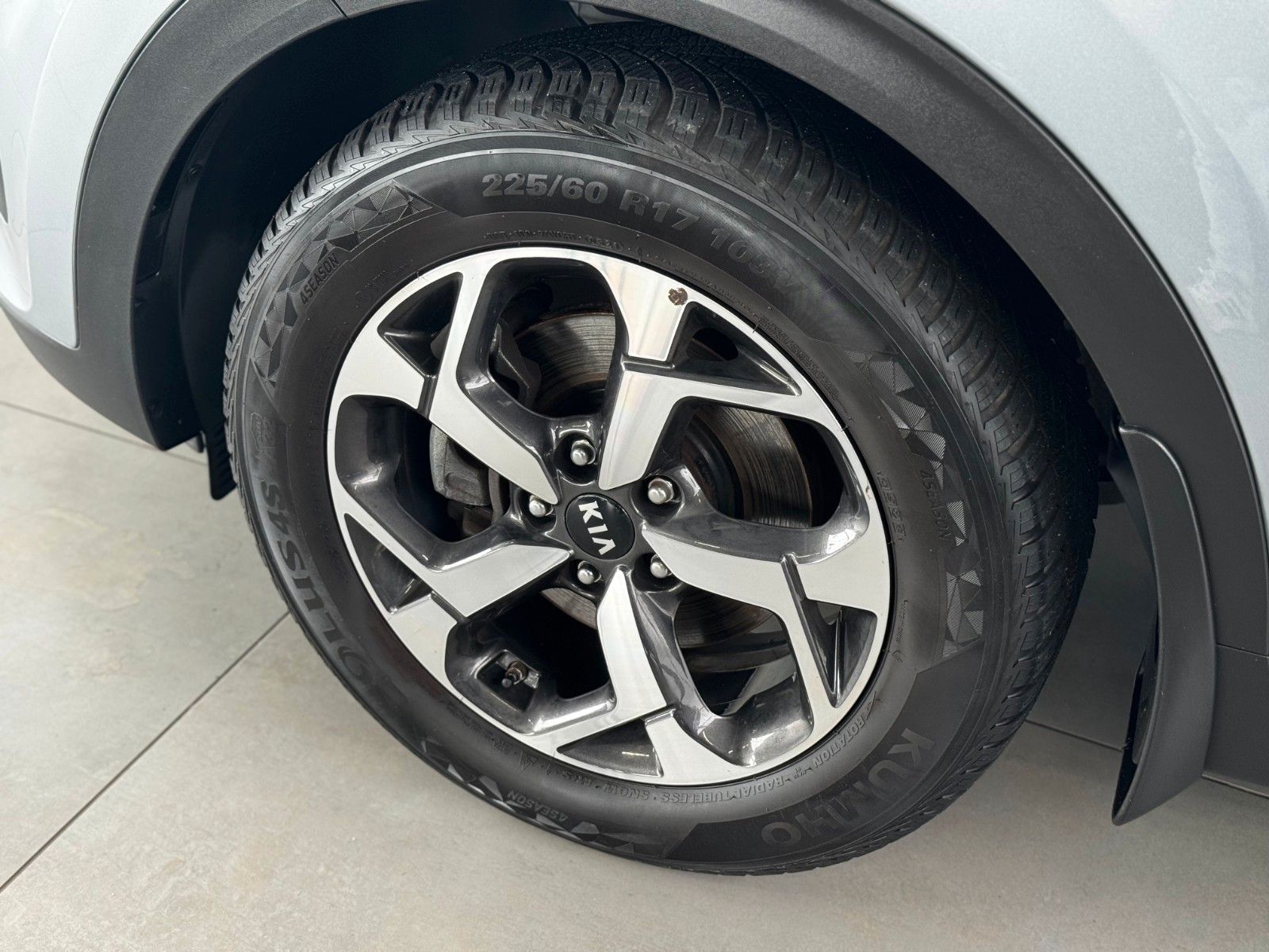 Fahrzeugabbildung Kia Sportage 1.6T Spirit DAB Navi Sitzheizung TOP