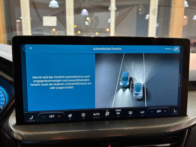 Ford Kuga Titanium 1,5 NEUES MODELL