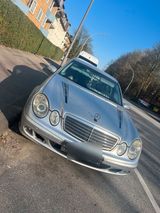 Mercedes-Benz Mercedes E220 Automatik - Mercedes-Benz E 220 aus 2002