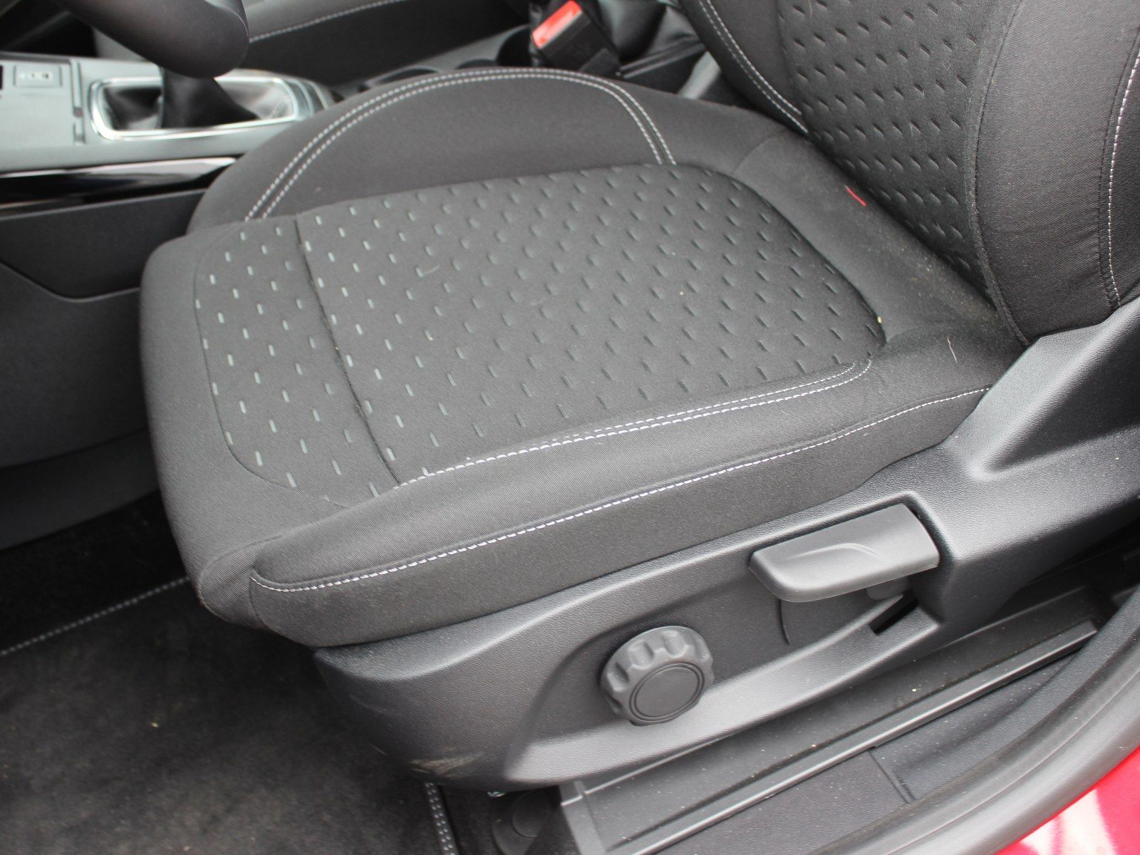 Fahrzeugabbildung Ford Puma Titanium 1,0 EcoBoost