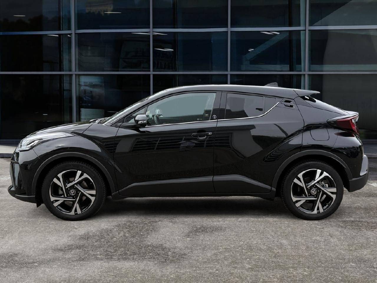 Fahrzeugabbildung Toyota C-HR Hybrid Team D