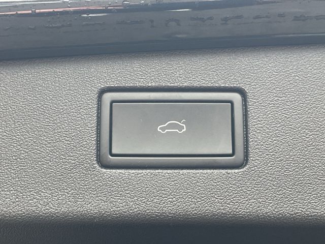Tiguan 1.5 eTSI DSG R-Line Pano/360°CAM/AHK/H&K 