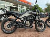 Husqvarna 401 Svartpilen - HUSQVARNA SVARTPILEN 401