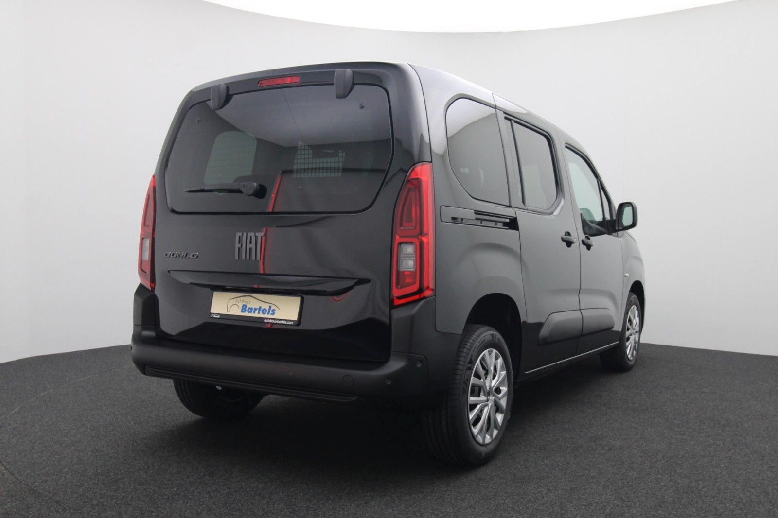 Fahrzeugabbildung Fiat Doblò Kombi L1 1.5 Diesel 96 kW Serie4