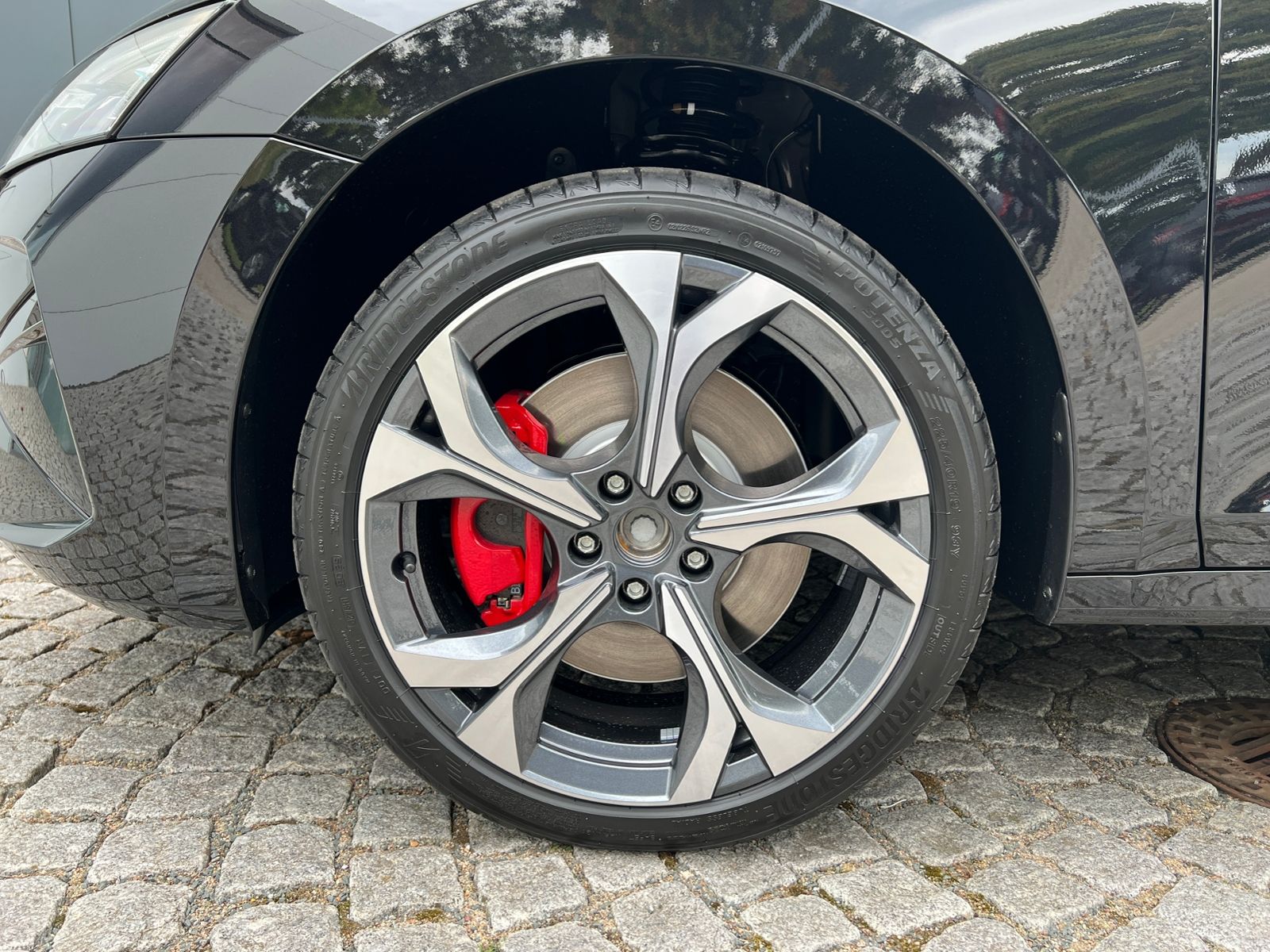 Fahrzeugabbildung SKODA Octavia Combi RS 2.0 TSI DSG *AHK,CANTON,Panoram