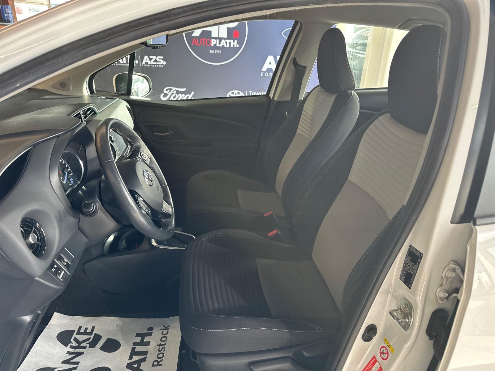 Toyota Yaris Hybrid Team D