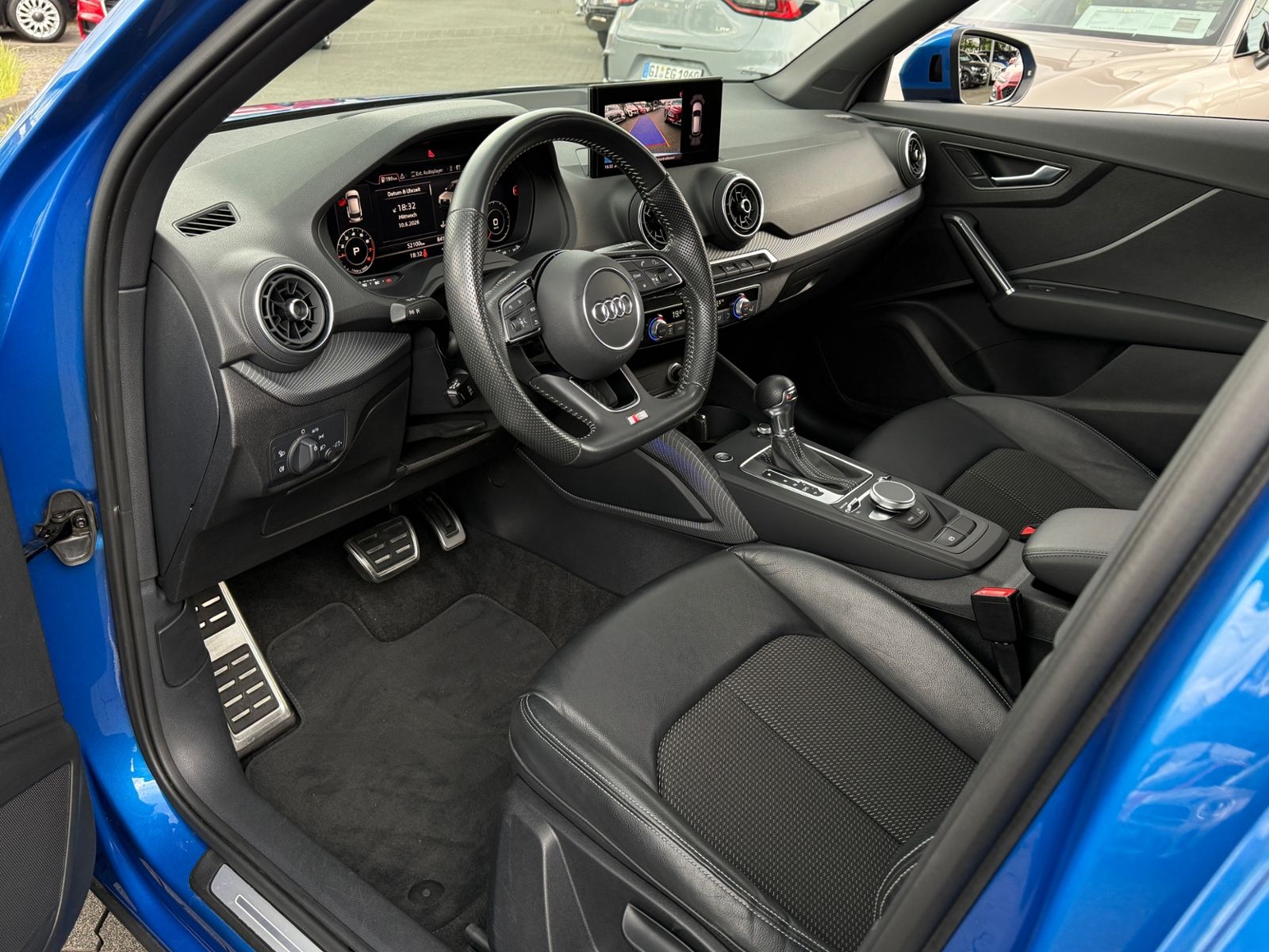 Fahrzeugabbildung Audi Q2 sport S line 35 TFSI KAM LED 19" Virtual