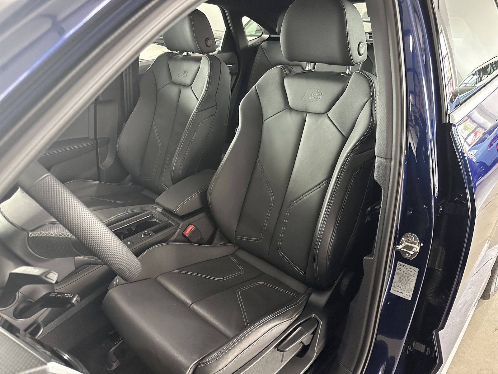 Fahrzeugabbildung Audi Q3 Sportback 35 TDI S line/Pano/Matrix/20´/RFK