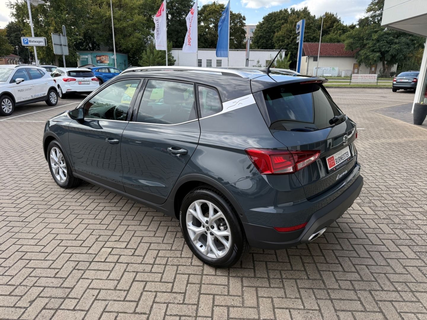 SEAT Arona 1.0 TSI FR ACC LED PDC RFK Full Link SHZg - Image 4