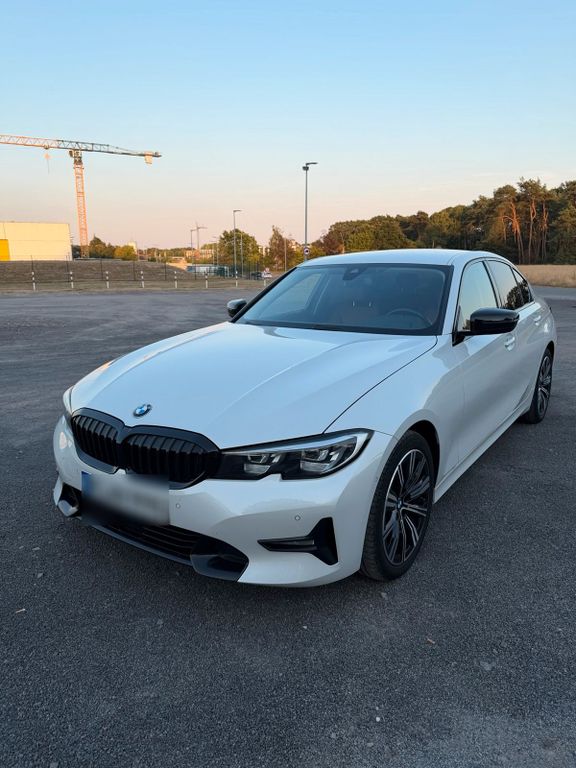 Image of BMW 320