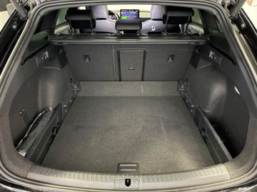 Fahrzeugverkauf 29 Seat Leon Sportstourer 1.5 FR Black Ed. AHK Kamera