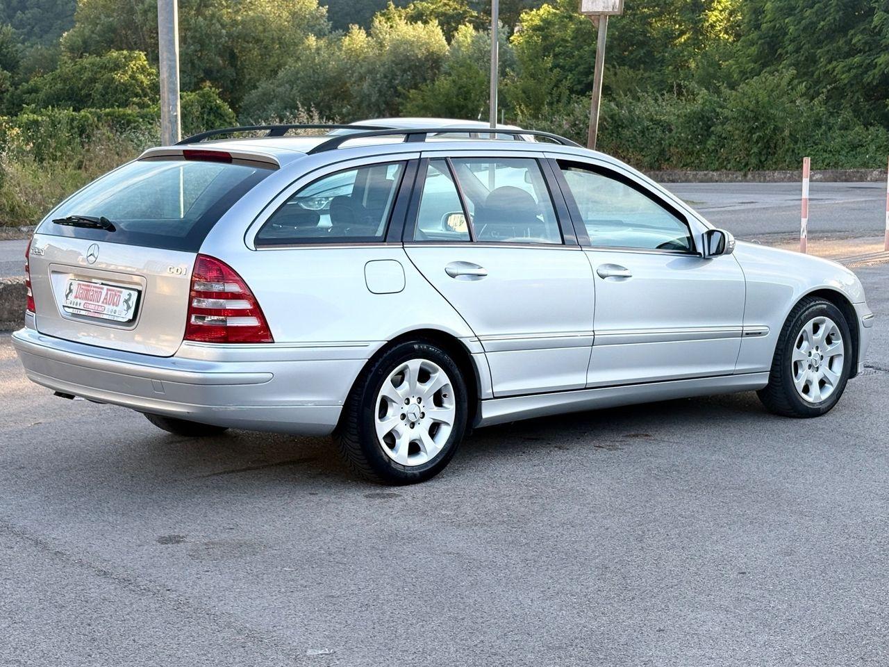 Mercedes-Benz C220 2006 — photo 6