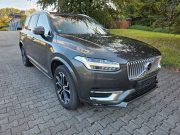 Volvo XC90 - 1