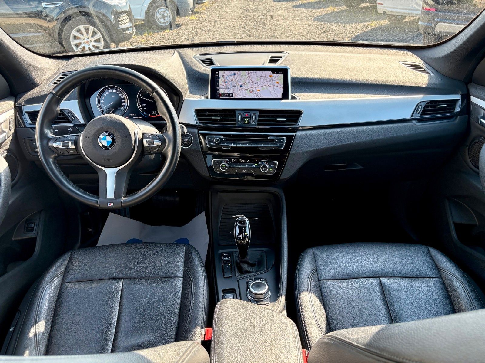 Fahrzeugabbildung BMW X1 sDrive18d Aut. Navi Leder M SPORTLENKRAD 1.HD