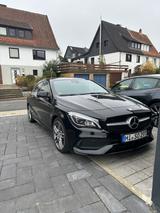 Mercedes-Benz CLA 180 Shooting Brake AMG Line, Scheckheft, LED - schwarze Mercedes-Benz CLA Shooting Brake