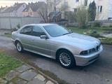 BMW E39 525i Handschalter - BMW 525 aus 2000: 525i