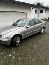 Mercedes-Benz Mercedes C 240 - gebrauchte Mercedes-Benz C 240 aus dem Jahr 2004