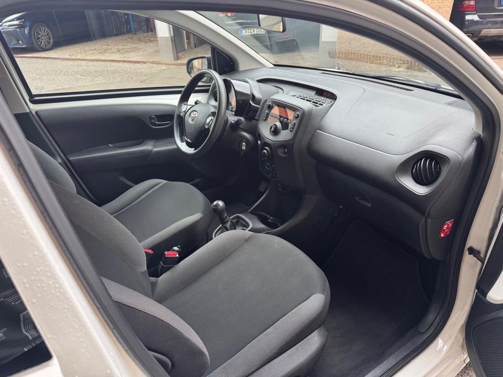 Toyota Aygo (X)