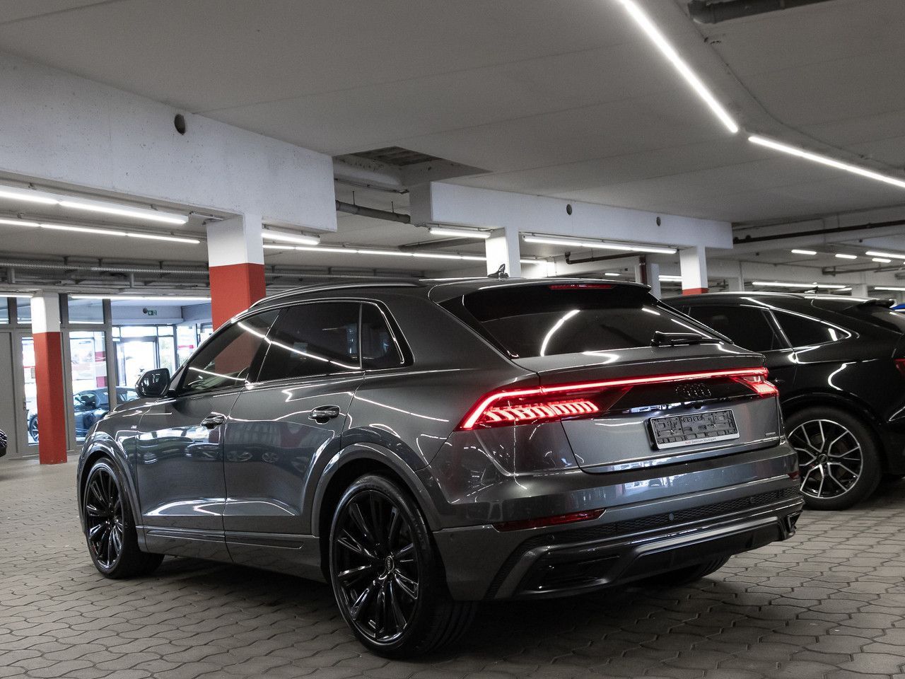 Audi Q8 50 TDI quattro S line Head Up Matrix AHK 23'' foto 4