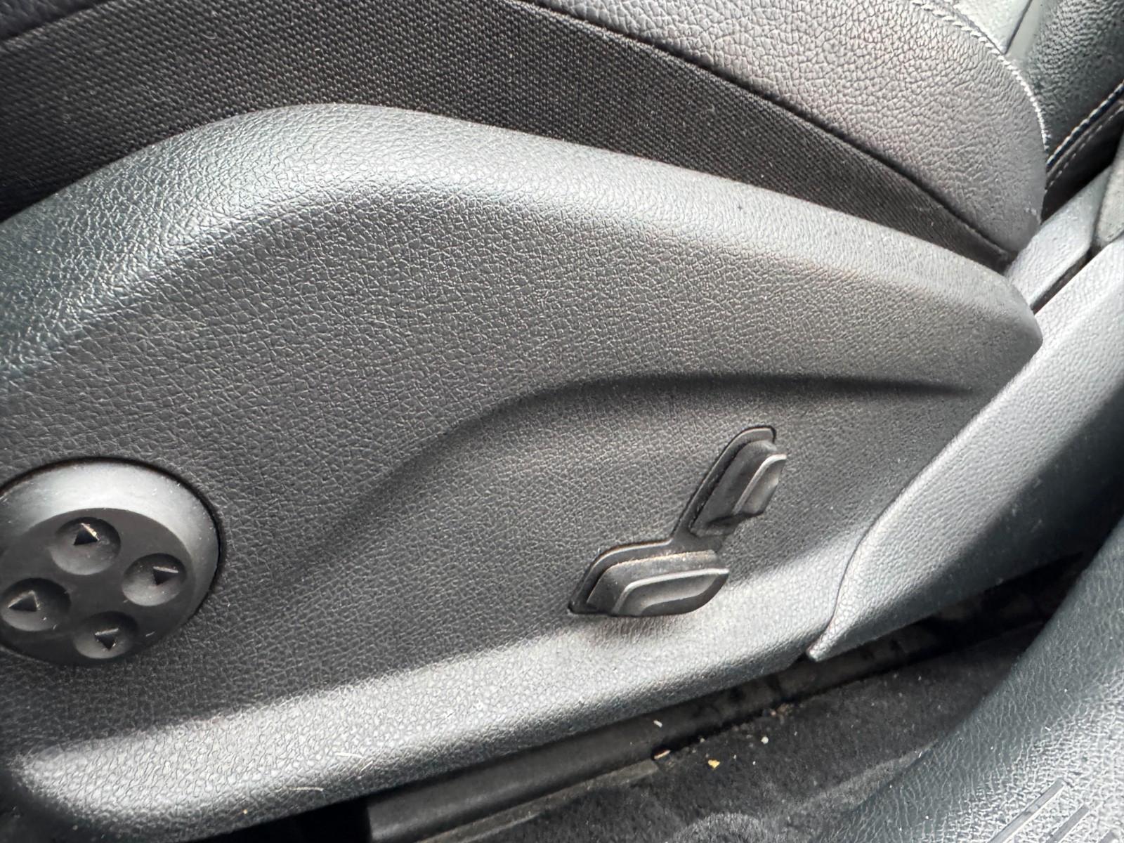 Mercedes-Benz C220 2014 — photo 22