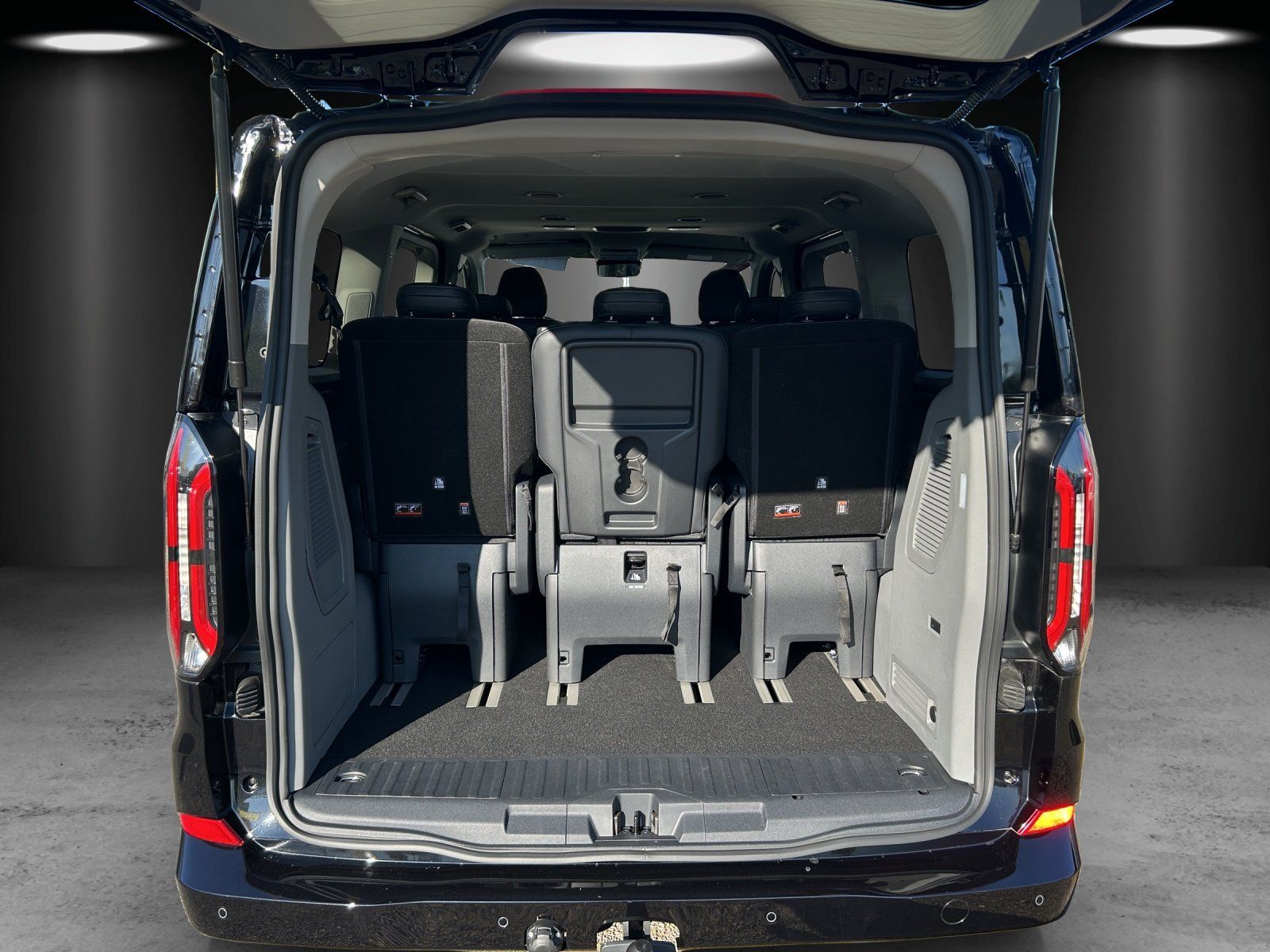 Fahrzeugabbildung Ford Tourneo Custom Titanium X Automatik,FGS,AHK