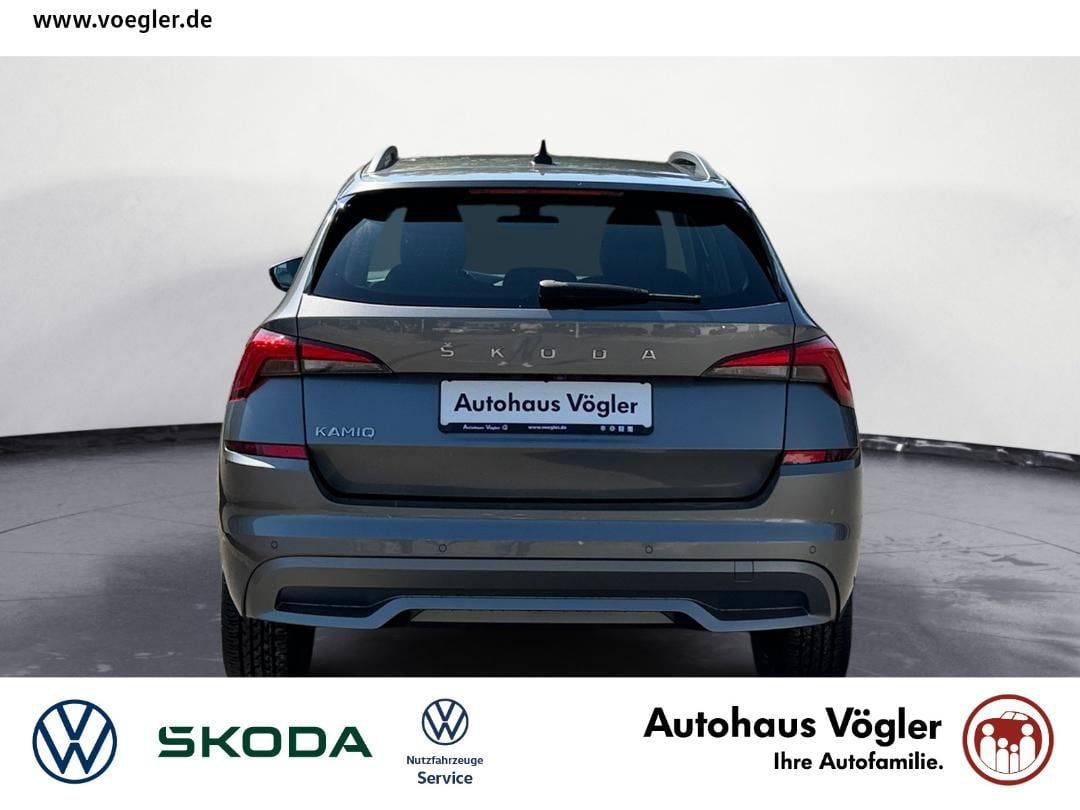 Kamiq 1,0 TSI Tour AHK Navi CarPlay LED Kamera