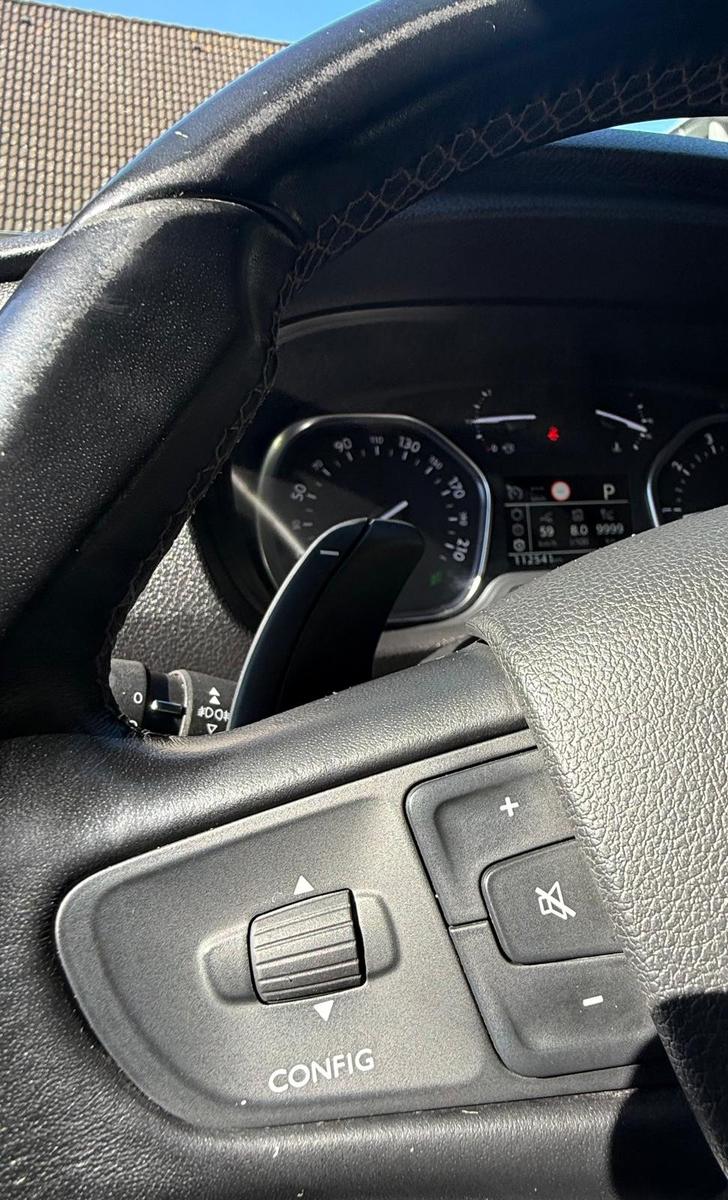 Opel Vivaro Automatik Elegance Standheizung PDC 177Ps