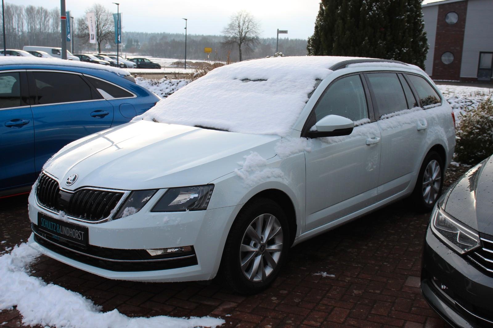 Skoda Octavia Combi 1.6 TDi Style DSG|NAV|SHZ|PDC|BT|