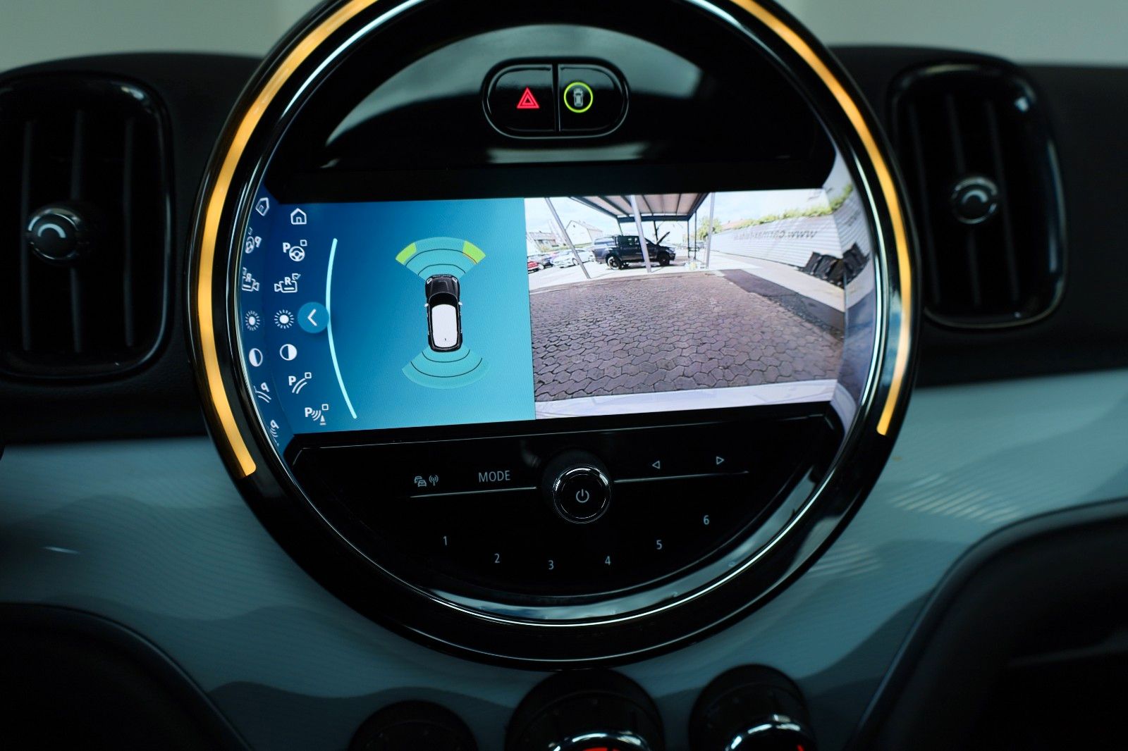 Fahrzeugabbildung MINI Countryman Cooper S Untamed All4 Leder,Navi,LED