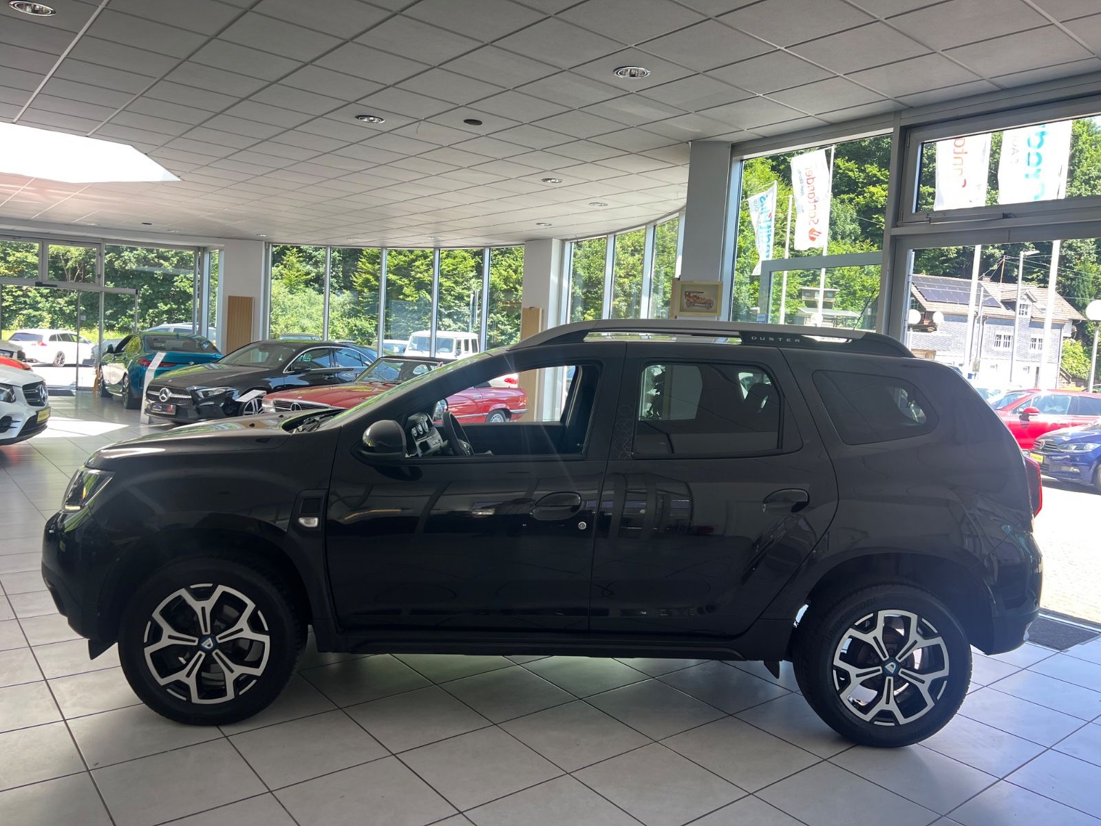 Fahrzeugabbildung Dacia Duster II Celebration *NAVI*KAMERA*SITZH*