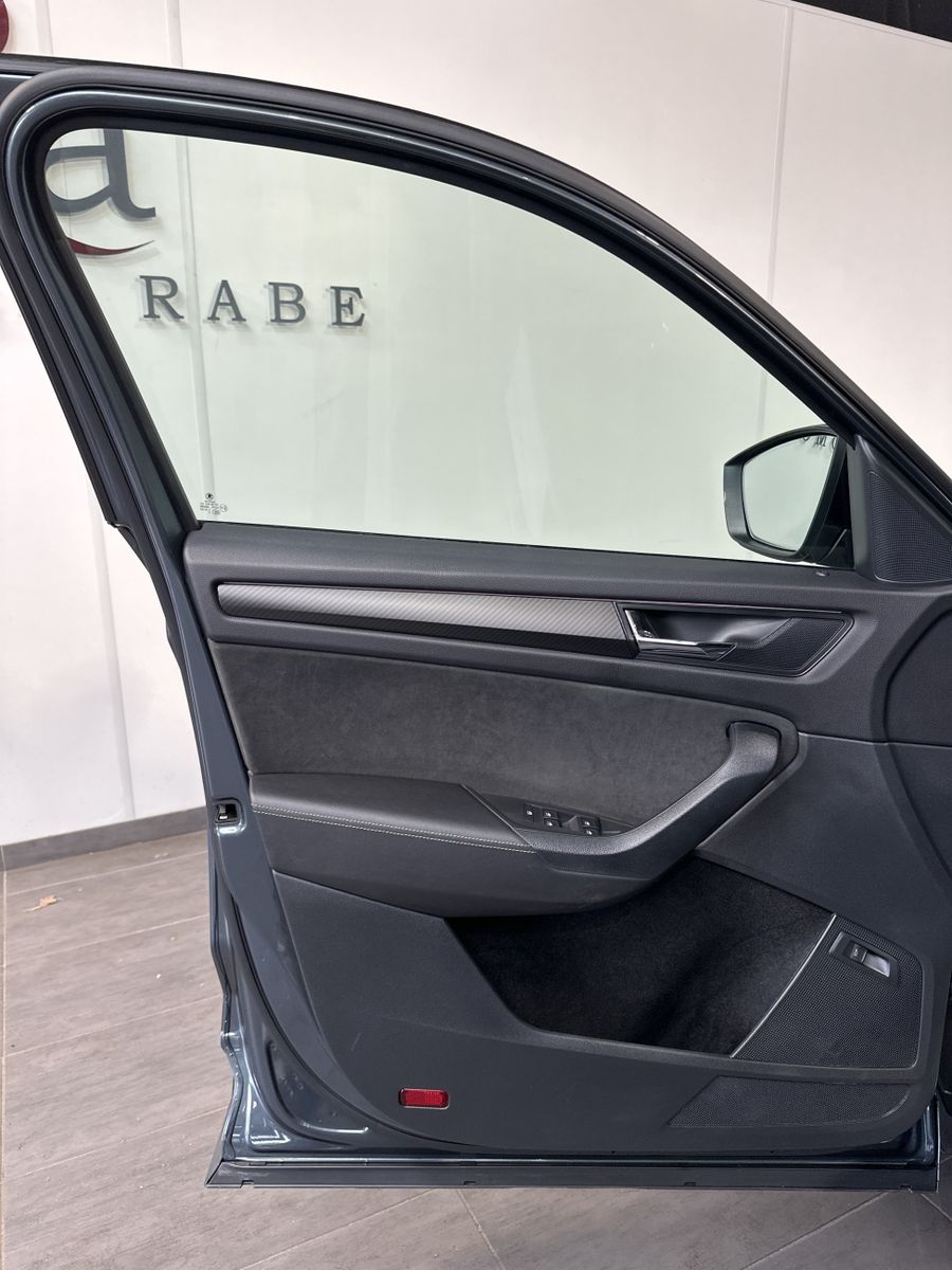 Fahrzeugabbildung SKODA Kodiaq Sportline 4x4 7-Sitzer NAV+LED+AHK+19ZOLL