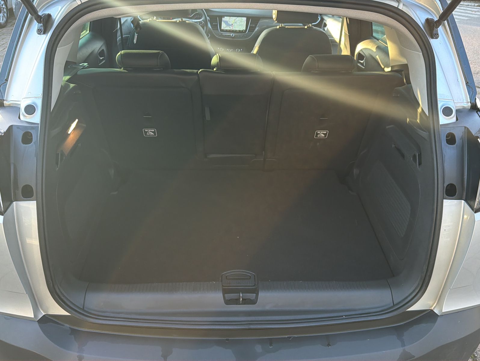 Fahrzeugabbildung Opel Crossland Elegance