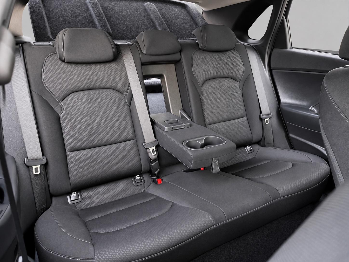 Hyundai i30 1,4 AUTOM. NAVI SITZHEIZ.SCHECKHEFT GARANTIE
