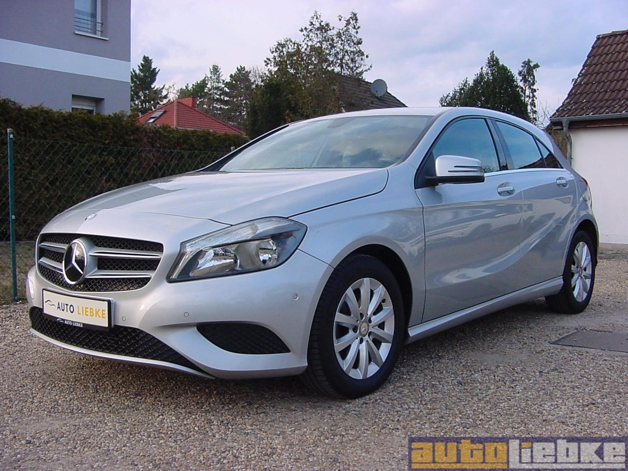 Mercedes-Benz A 180 STYLE AUTOM,NAVI,SHZ,PARK-ASS,GRA,BT