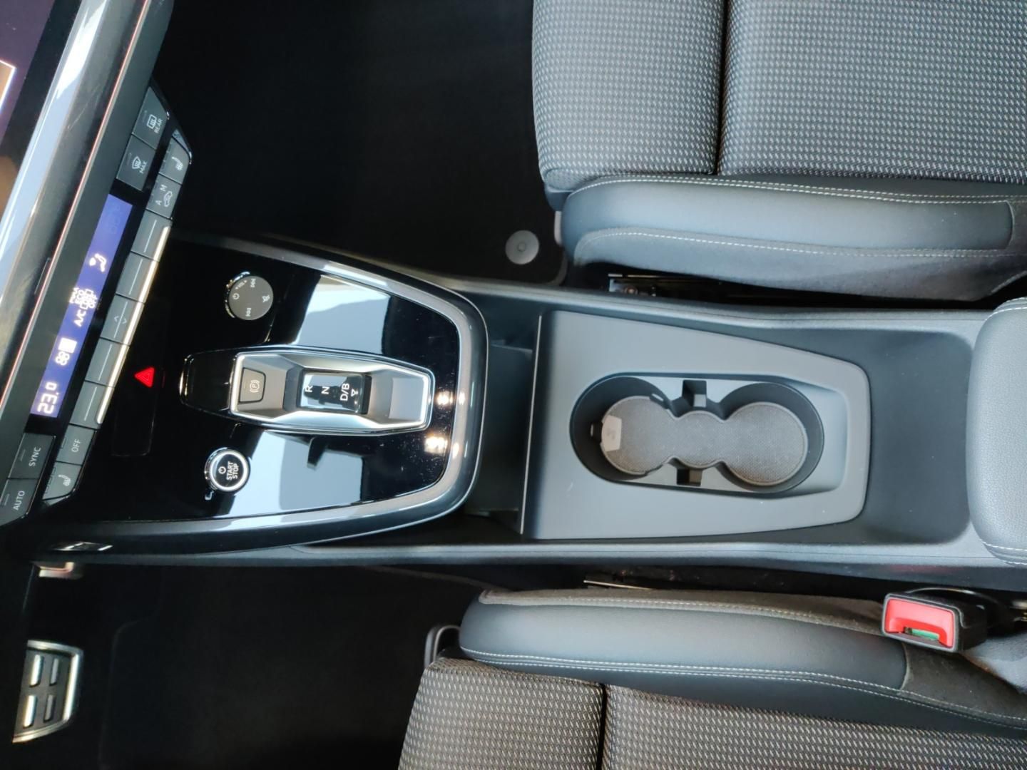 Fahrzeugabbildung Audi Q4 e-tron 40 S Line Matrix Navi Pano