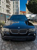 BMW X3 3.0d AUT*Leder*Xenon*Klima* - BMW X3 mit Diesel-Antrieb: 3.0