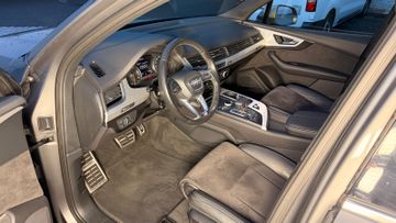 Audi Q7 - 11