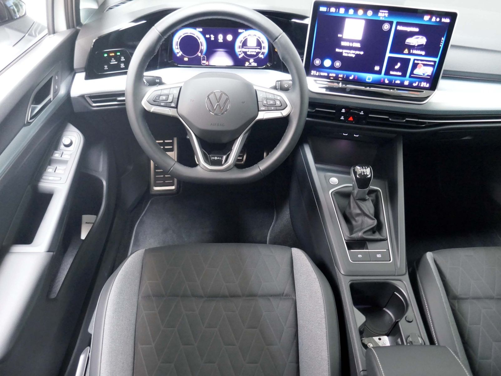 Fahrzeugabbildung Volkswagen Golf VIII GOAL 1.5 TSI | LED RFK ACC Sitzhzg.